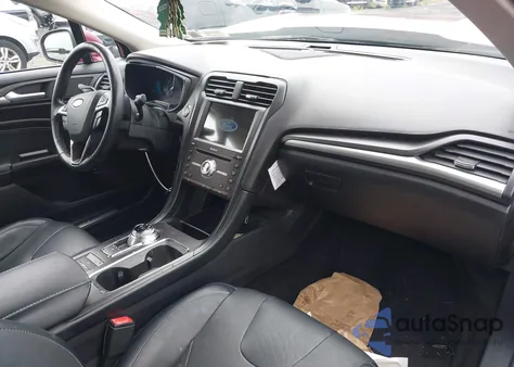 2018 Ford Fusion Energi Titanium from USA, damaged, VIN 3FA6P0SU8JR142660